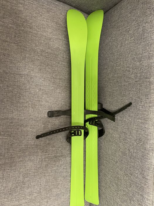 Skiuri de plastic pentru copii