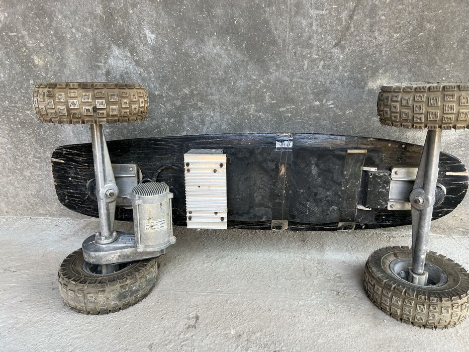 Skeyt bord sotiladi elektroniy