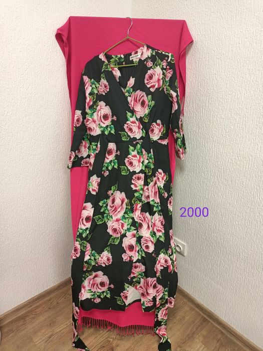 Продам платья, кофты, блузки