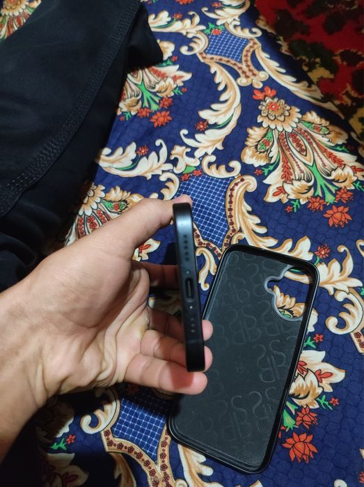 Iphone 16. Xotira 128. Yomkisti 94