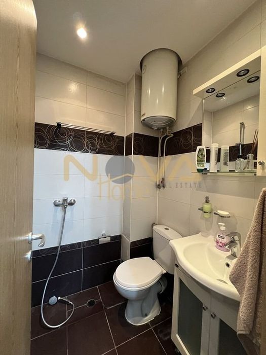 Продава се Двустаен апартамент в Варна, Погреби - 64 кв.м за 1032 €/кв.м - Снимка #6