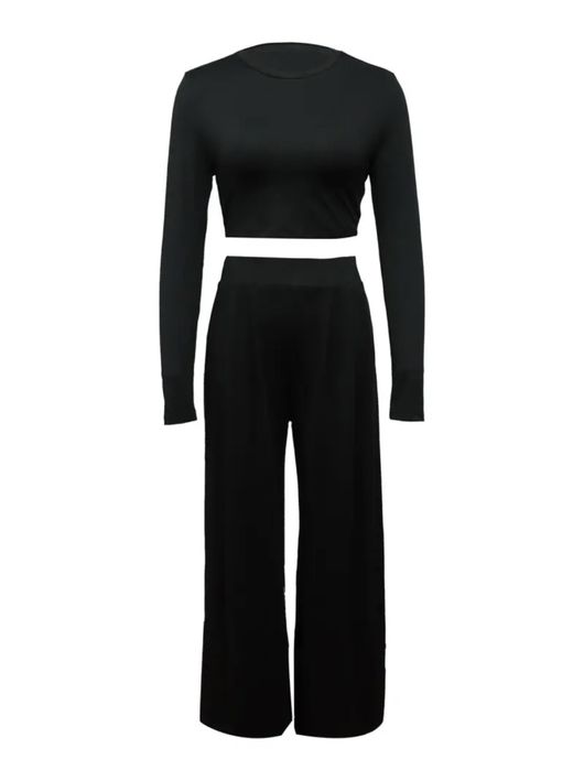 Стильная двойка из легкого материала