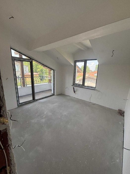 Продава се Къща в Божурище - 300 кв.м за 1200 €/кв.м - Снимка #10