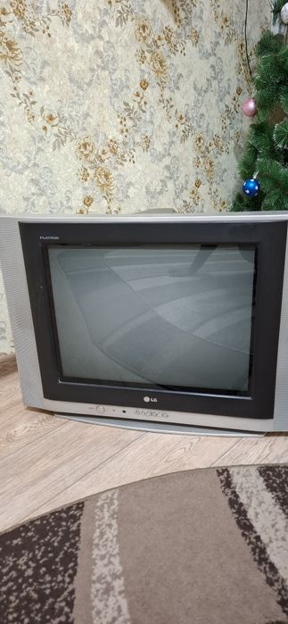 Телевизор LG работает  без пульта тока