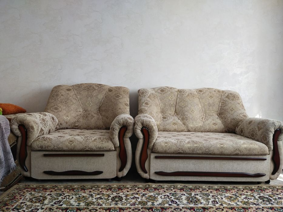 Продам диван тройка