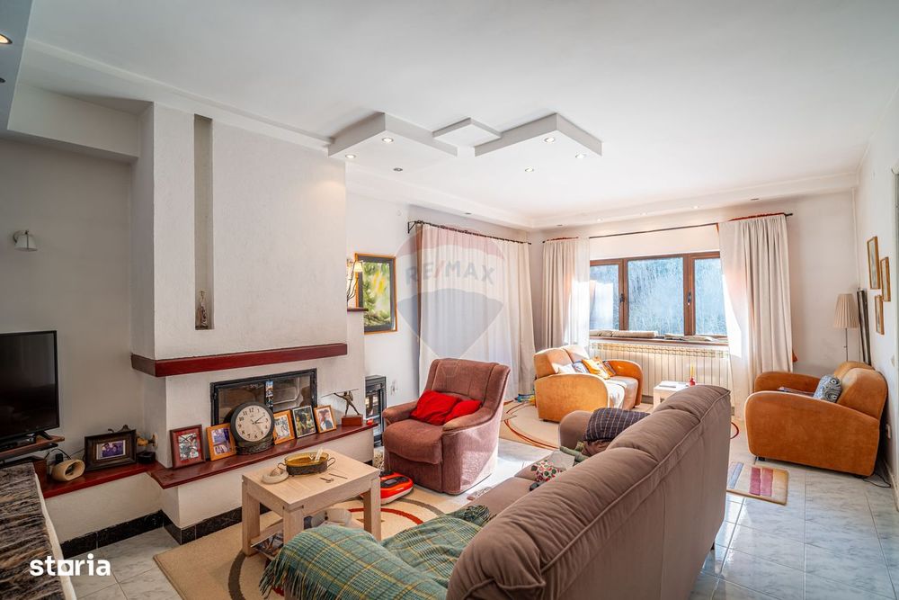 Vila cu 5 camere Sinaia, zonă liniștită, aproape de centrul statiunii