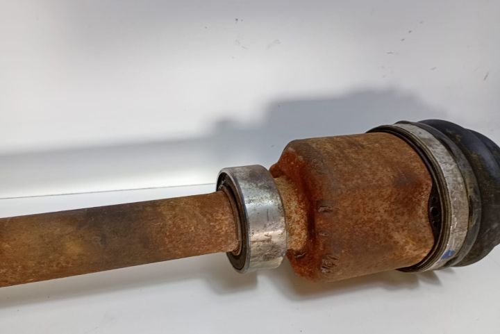 Planetara dreapta fata 1.6 dci 391005010R Mercedes-Benz Vito W447 ser