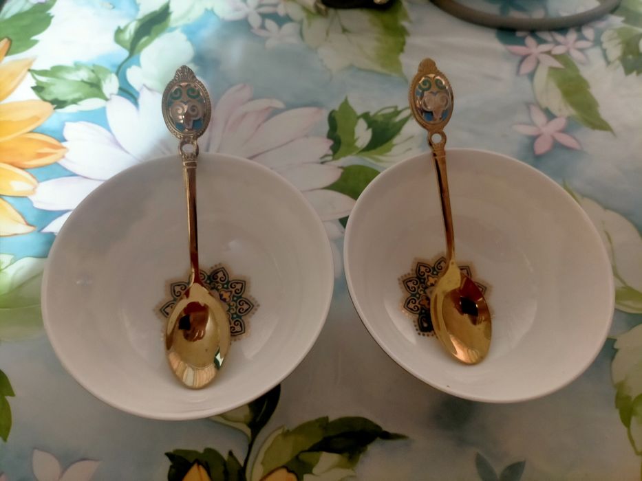 Продам подарочный набор из двух пиал