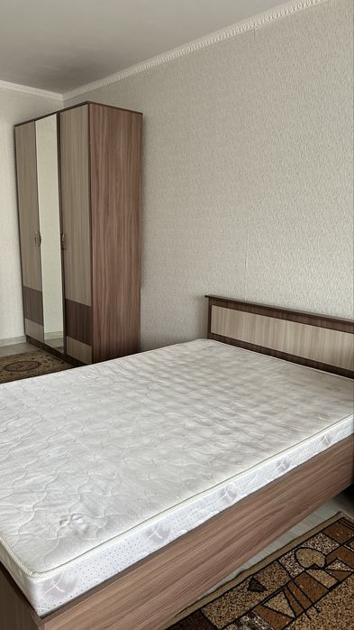 Двуспальняя кровать