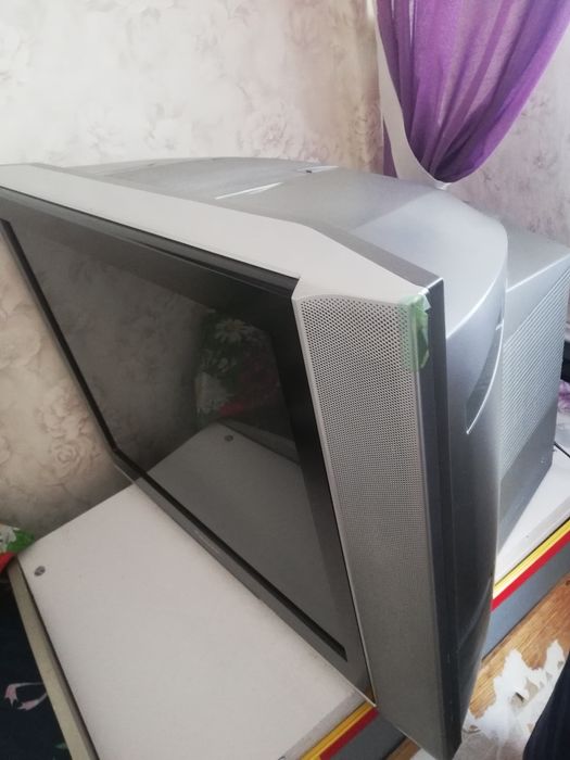 Телевизор в хорошем состояний