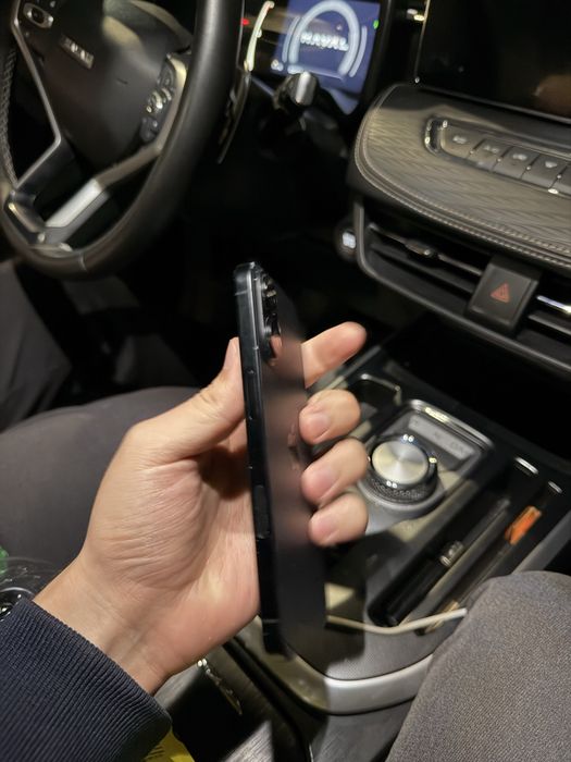 Iphone 16 в хорошем состояний