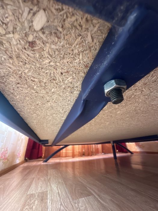 Срочно продаю металлическую кровать.