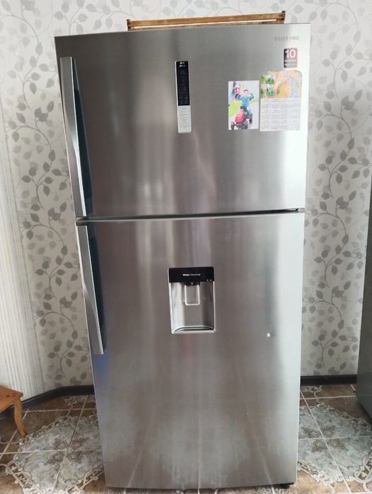 Холодильник Samsung в отличном состоянии