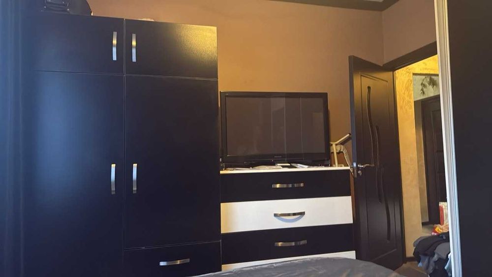 Продава се Тристаен апартамент в Пловдив, Изгрев - 80 кв.м за 1625 €/кв.м - Снимка #1