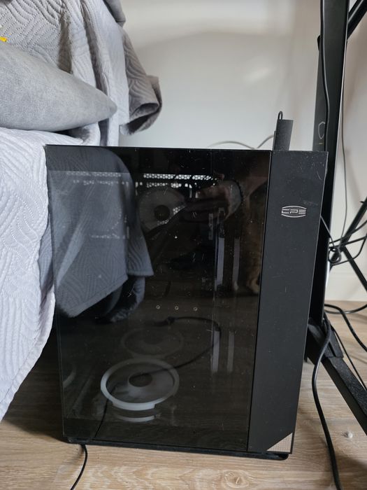 Setup Gaming & Streaming Complet | RTX 5070 Ti, i7-13700KF, 2 Monitoare (240Hz/180Hz), Microfon SteelSeries