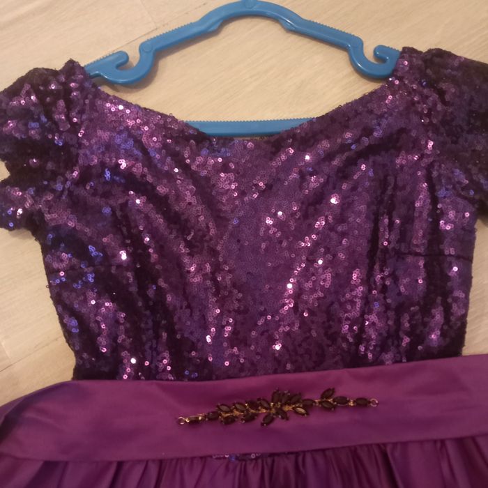 Vecherniy koylaklar sotiladi