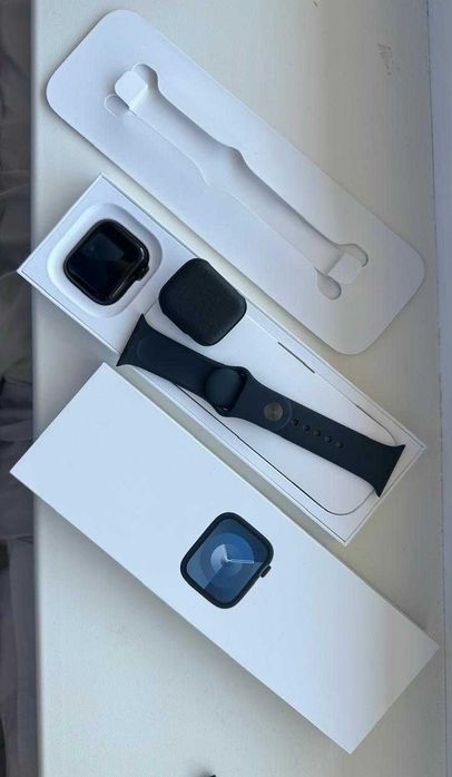 Продам Apple Watch Series 9 41 мм S/L новый/не активированный