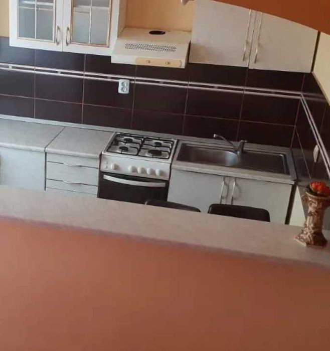 Дава се под наем Едностаен апартамент в Пловдив, Гагарин - 30 кв.м за 142.8 € - Снимка #1