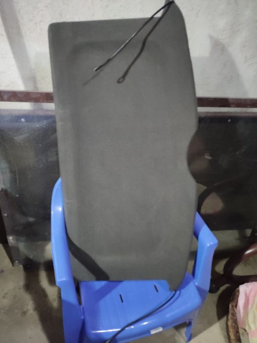 Poliță auto portbagaj