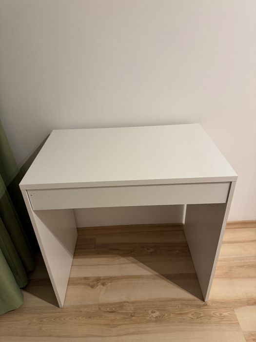 Компактно бюро / тоалетка