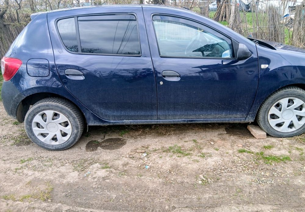 Vând Dacia Sandero