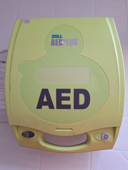 Zoll AED Plus defibrilator