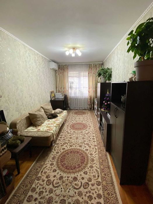 Продам трехкомнатную квартиру