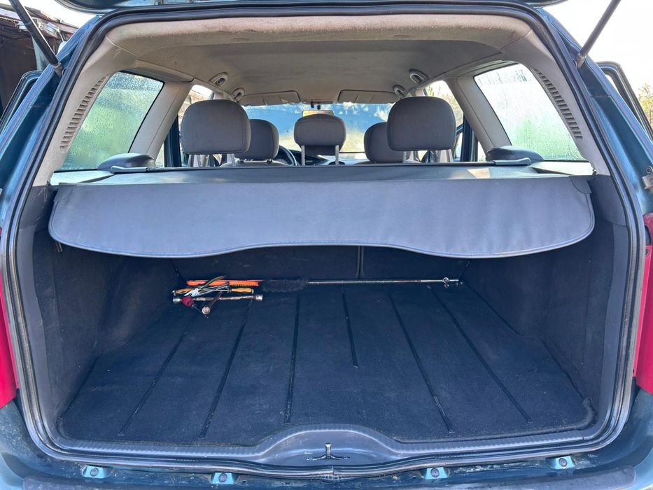 Vand ford focus 1.6 16V benzina  an 2003 38 mil