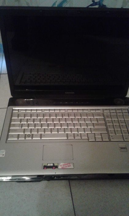 Лаптоп P 205-S 6327 Toshiba