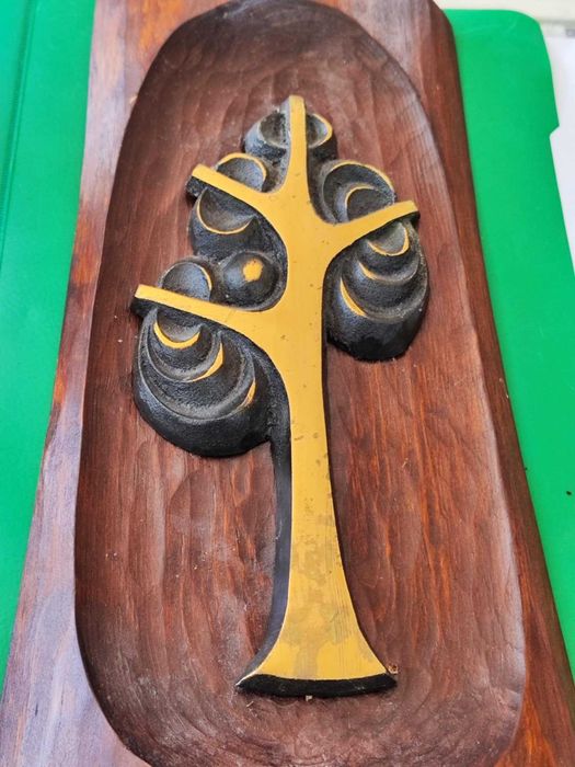 Бронзова пластика ,,Дървото на живота,,