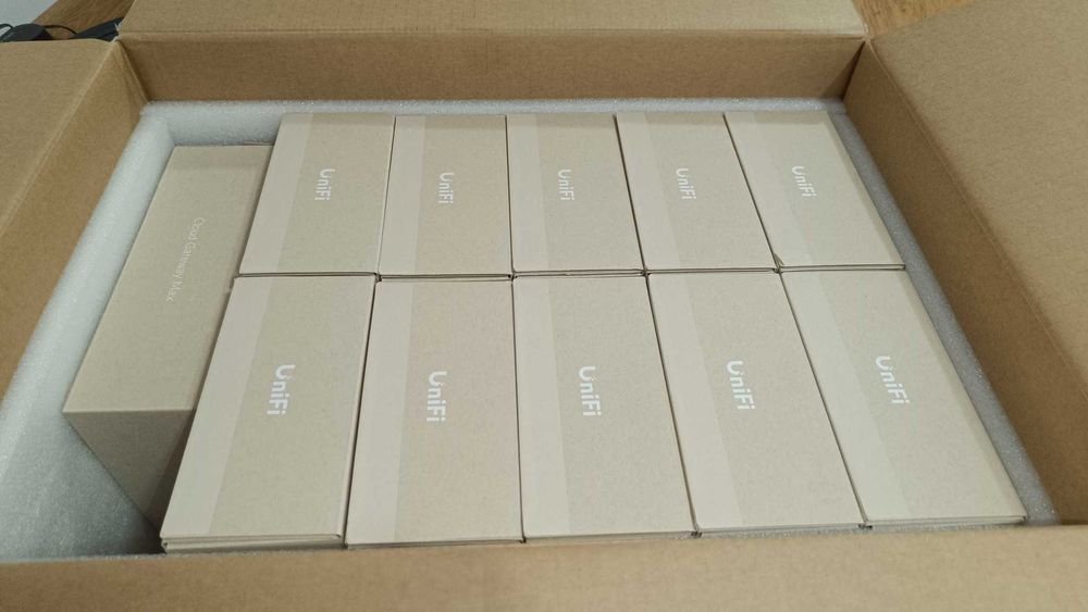 Изграждане на кабелна или безжична мрежа с Ubiquiti устройства