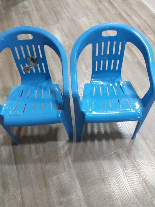 Детский стульчик 2 штуки