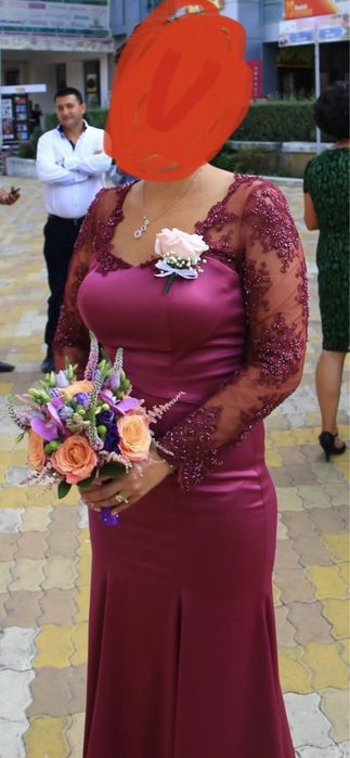 Vand rochie nasa roz,marimea 40-42