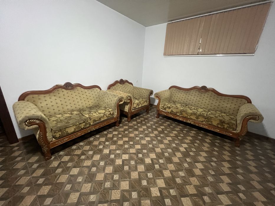 Продаю диван, б/у