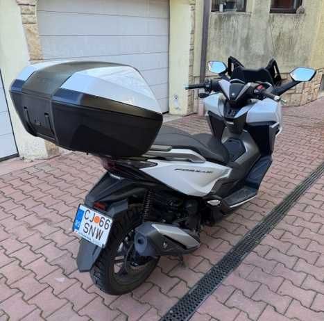 Maxi scuter Honda Forza 350
