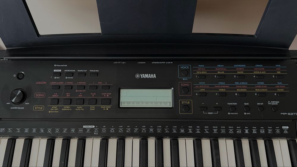 СРОЧНО! Yamaha PSR-E273