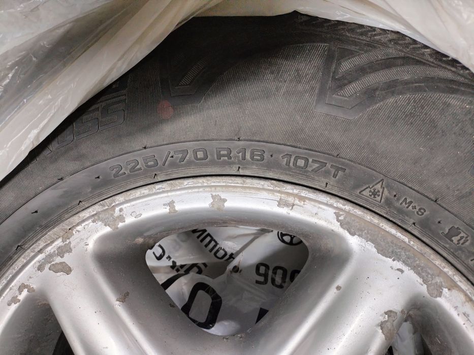 Продам комплект диски с резиной