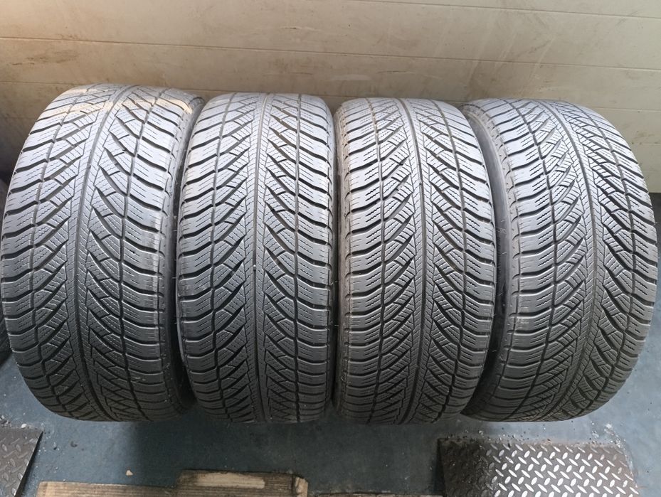 Anvelope de iarnă 245 45 18 Goodyear