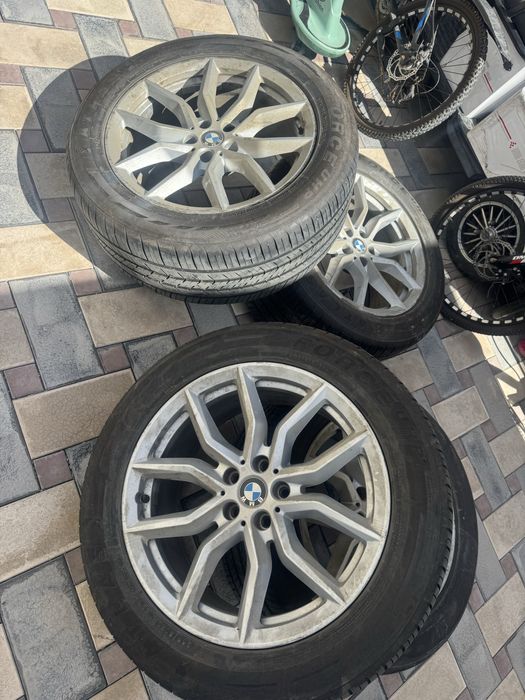 Оригинал диска с покрышкы БМВ Х5 G05. Идялный састаяне.