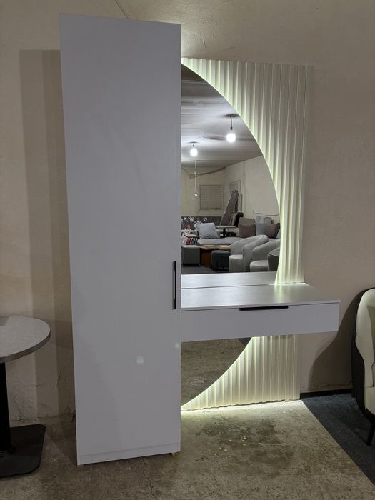 Прихожка с зеркалом подсветкой