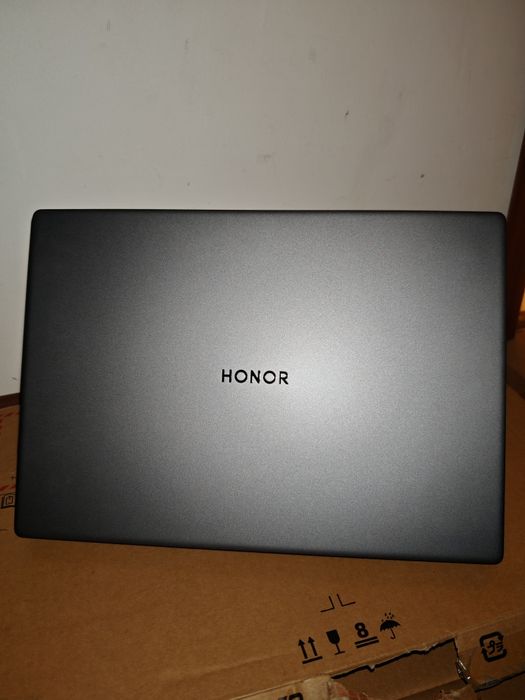 Продается ноутбук Honor MagicBook X16