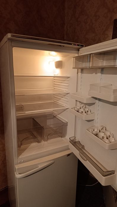 Продам холодильник Атлант / "Atlant" muzlatgichi sotiladi