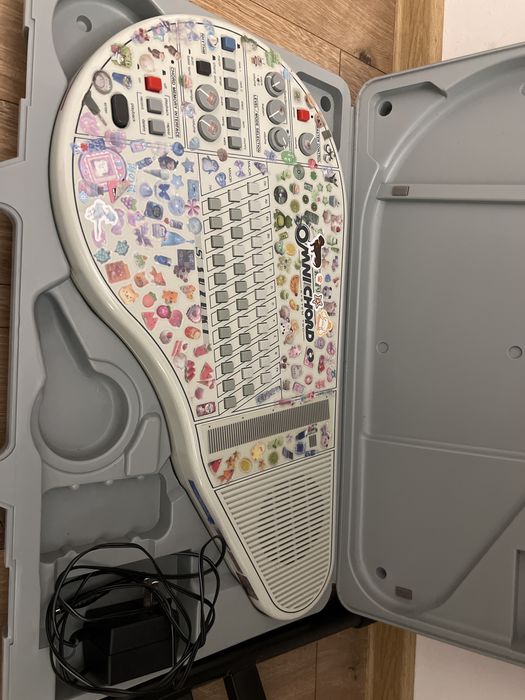 Omnichord om 84 suzuki (1984 vintage)