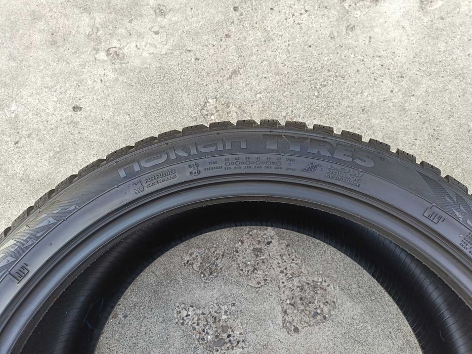 O anvelopa noua de iarna 275 40 21 nokian tires snowproof 2