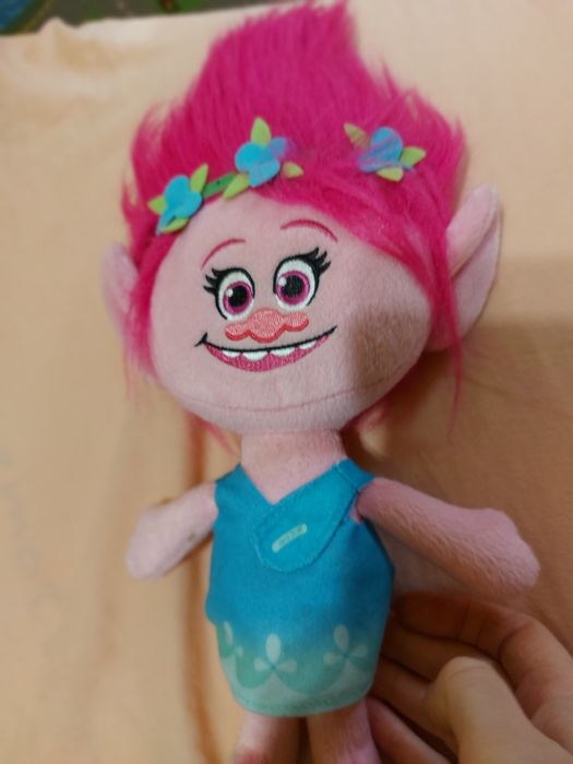 Caleasca Cenuseresei si My little pony, minnie mouse, carti activitati