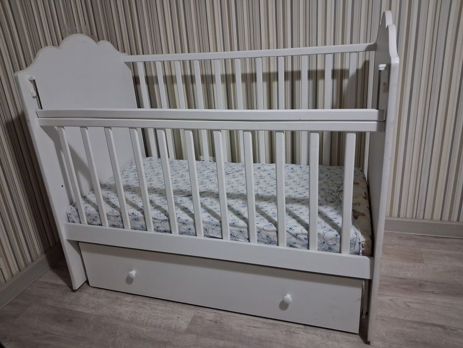 детская кроватка