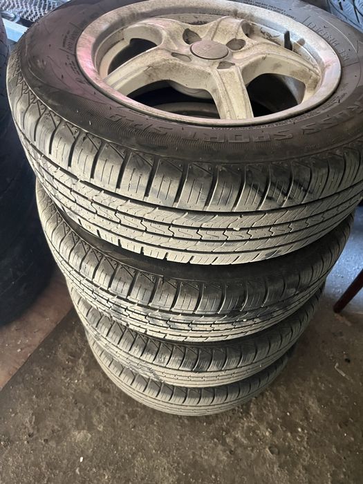 Продам комплект 185/65/14