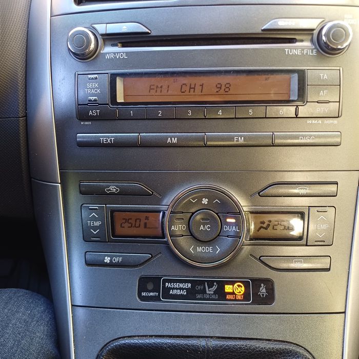 Vând Toyota Auris , 2.0 litri  , diesel, an 2007  , euro 4 , a