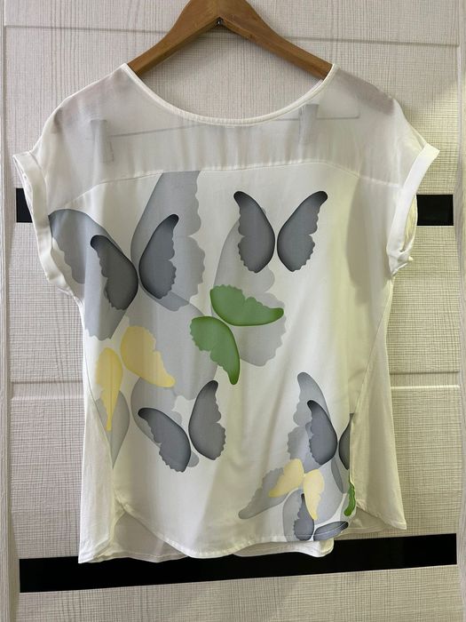 Легкая футболка.