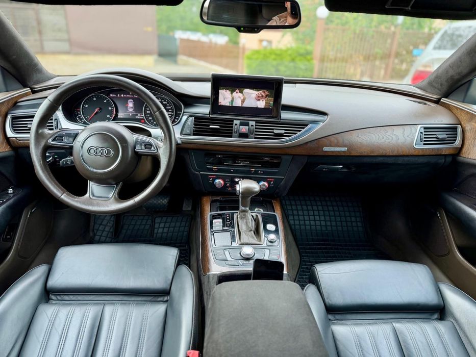 Audi A7 3.0d  245cp/ Paket Rs7 /Matrix/ 12.999€ /Rate